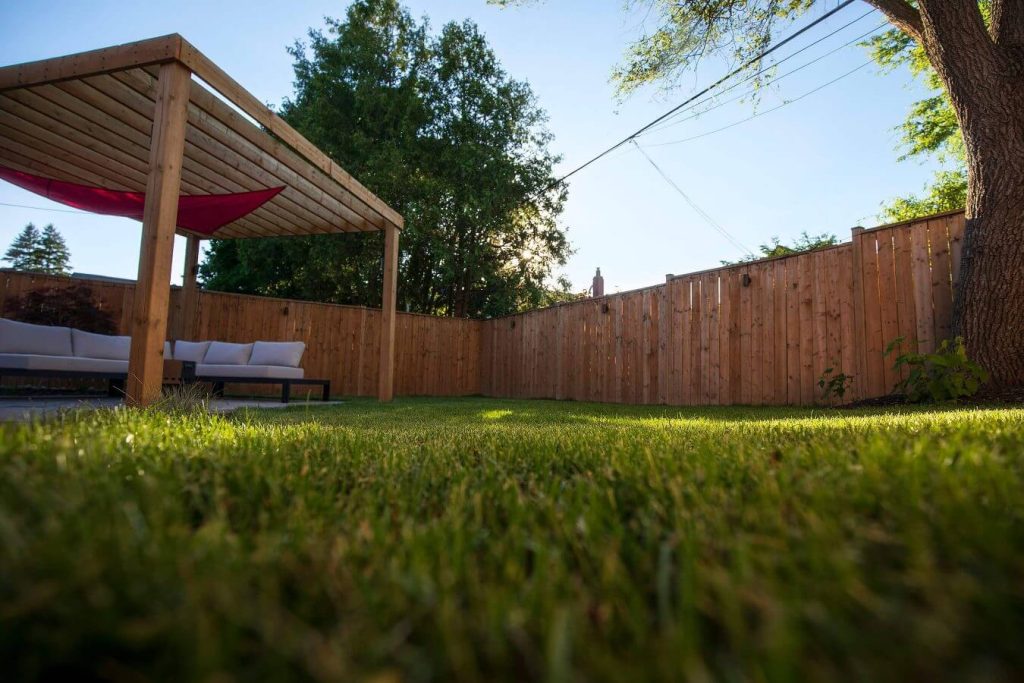 backyard custom pergolas toronto