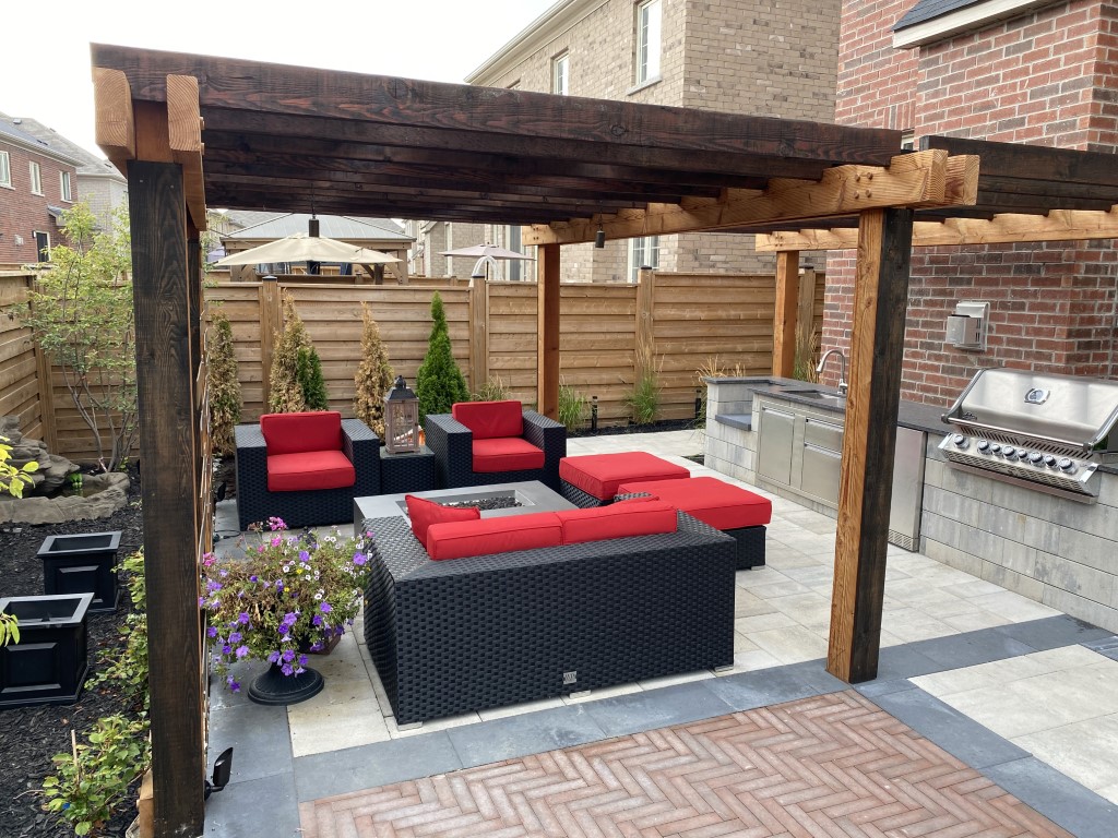 backyard pergola vaughan design