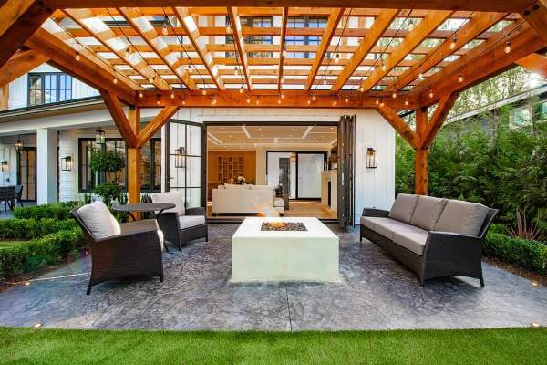 Backyard pergolas design installation Maple