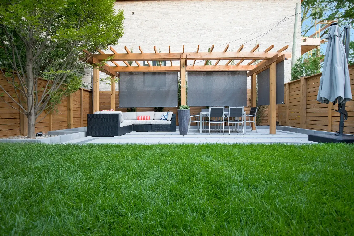 Backyard pergola design
